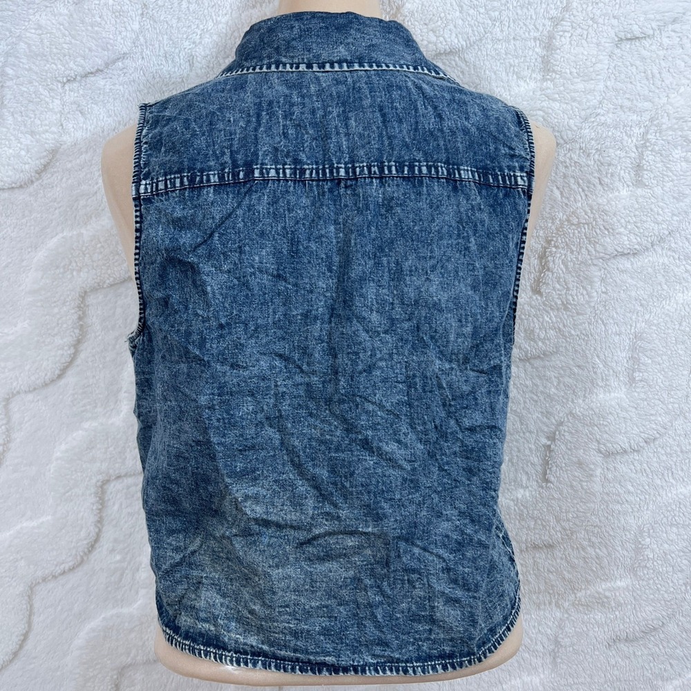 Forever 21 Sleeveless Blouse Indie Sleaze Acid Wash Denim Style Button Front - Picture 2 of 8